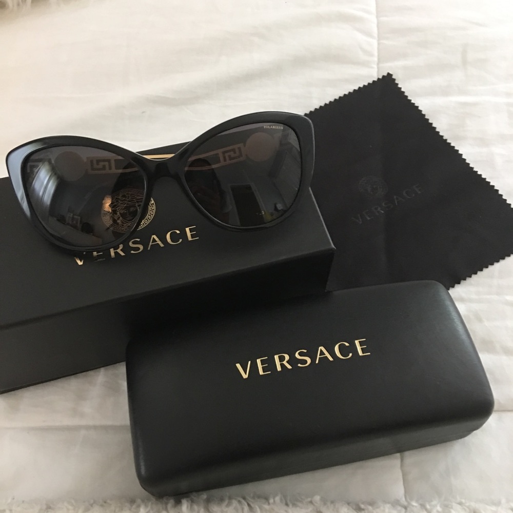 Never worn VERSACE cat eye polarized sunglasses